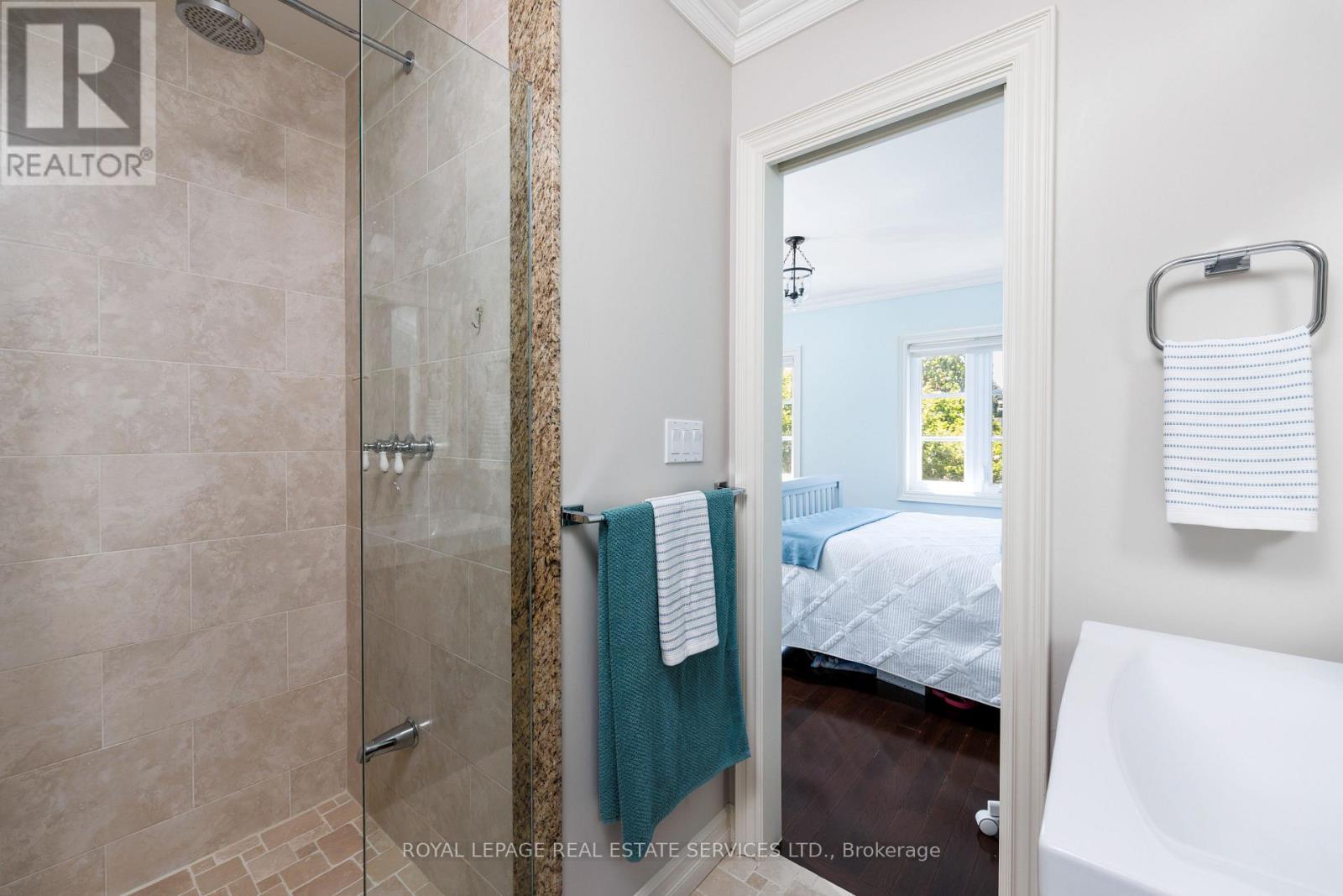 4 Springbrook Gardens, Toronto, Ontario  M8Z 3B3 - Photo 36 - W13720274