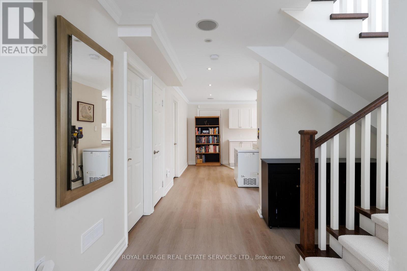 4 Springbrook Gardens, Toronto, Ontario  M8Z 3B3 - Photo 40 - W13720274