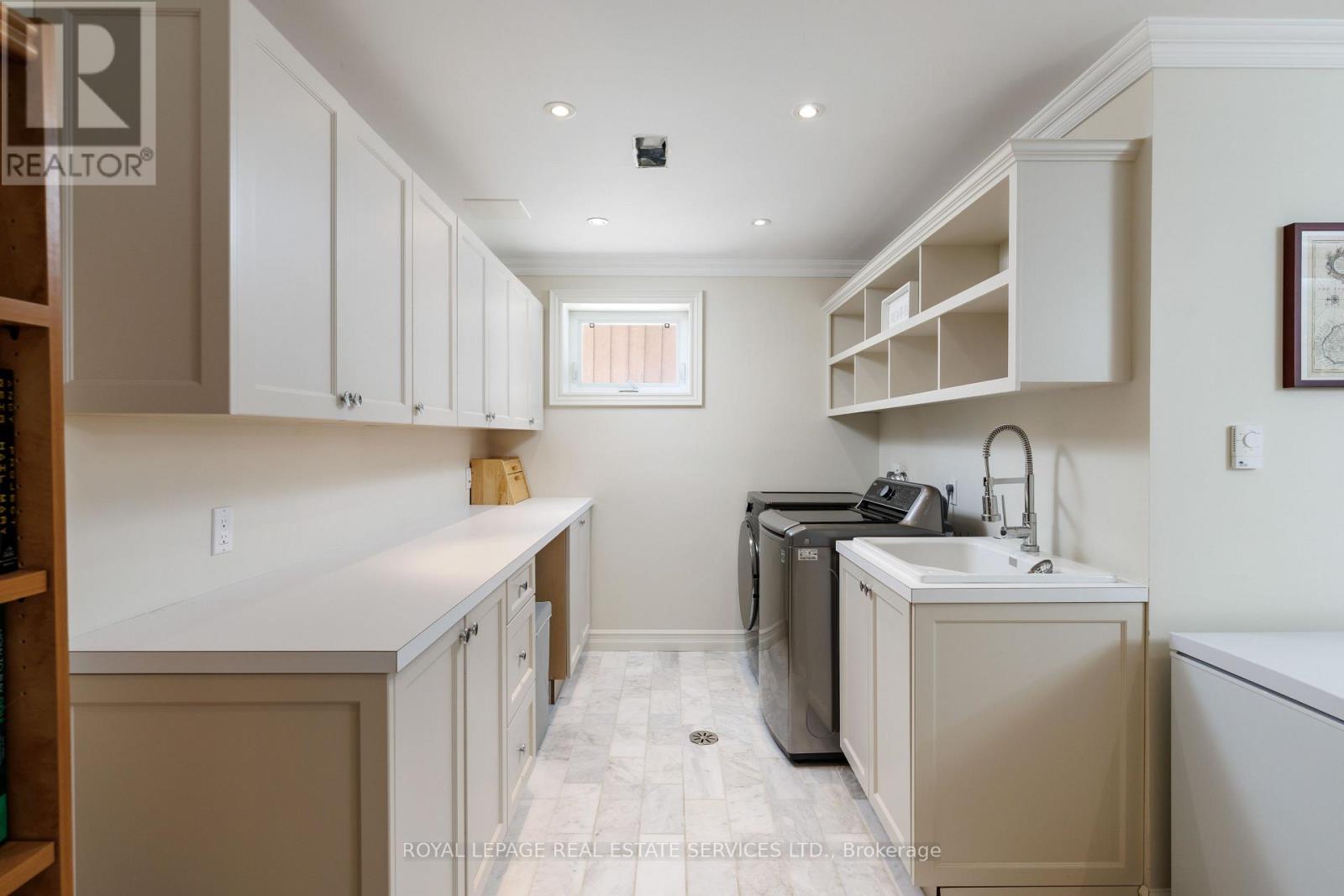 4 Springbrook Gardens, Toronto, Ontario  M8Z 3B3 - Photo 41 - W13720274
