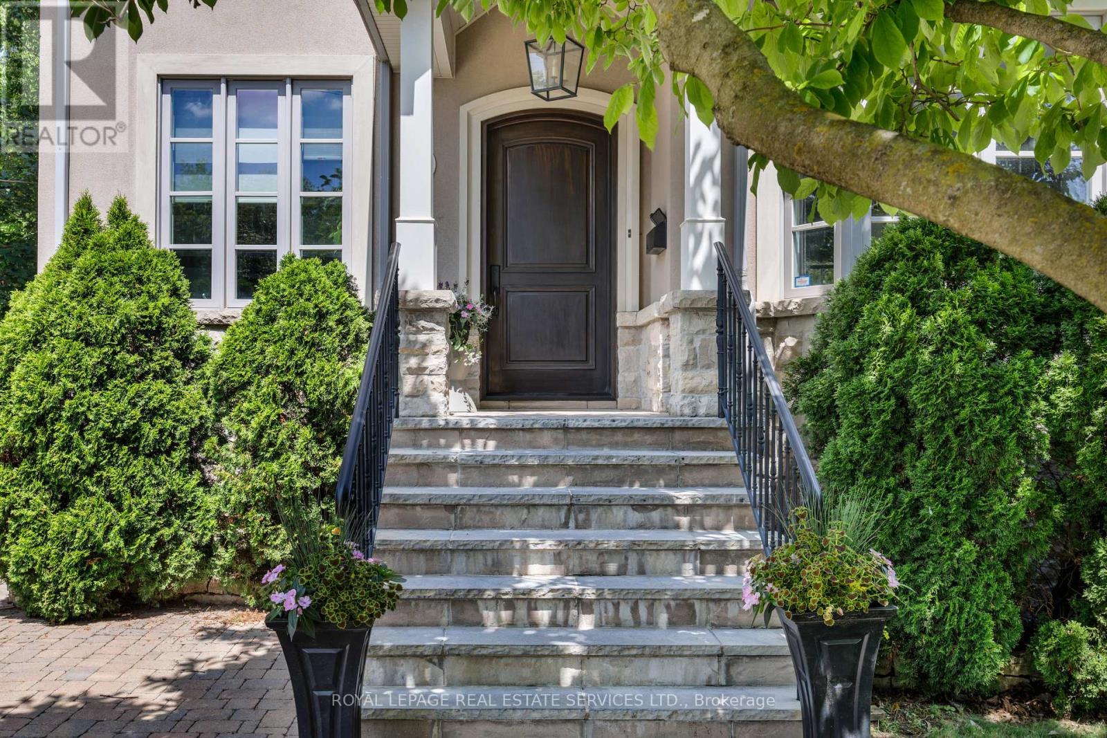 4 Springbrook Gardens, Toronto, Ontario  M8Z 3B3 - Photo 6 - W13720274