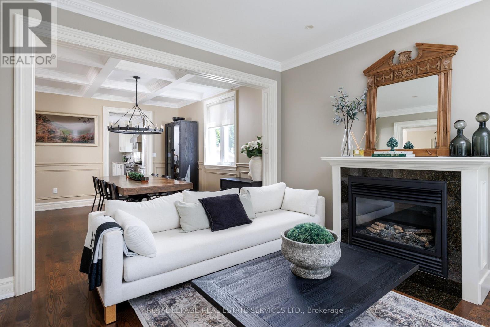 4 Springbrook Gardens, Toronto, Ontario  M8Z 3B3 - Photo 9 - W13720274