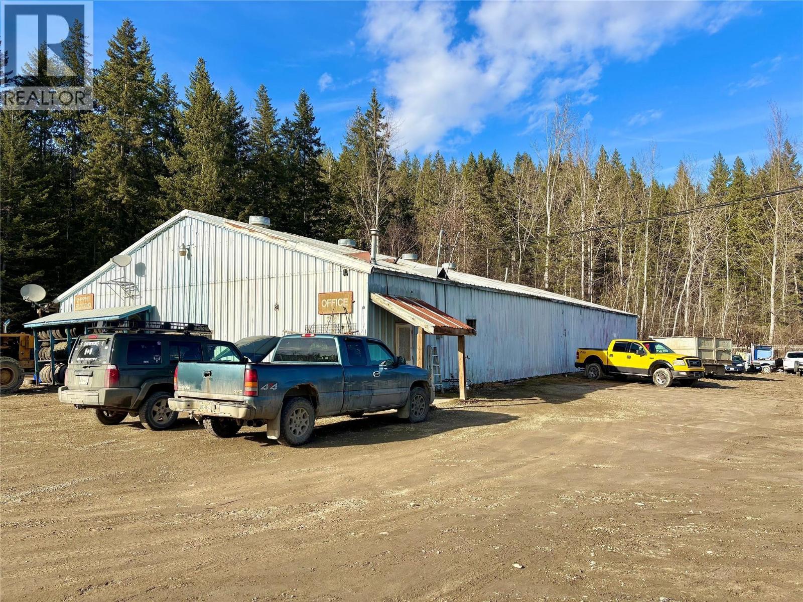 4751 5th Avenue SW, Salmon Arm, British Columbia V1E 2Y9 - Photo 28 - 10386796