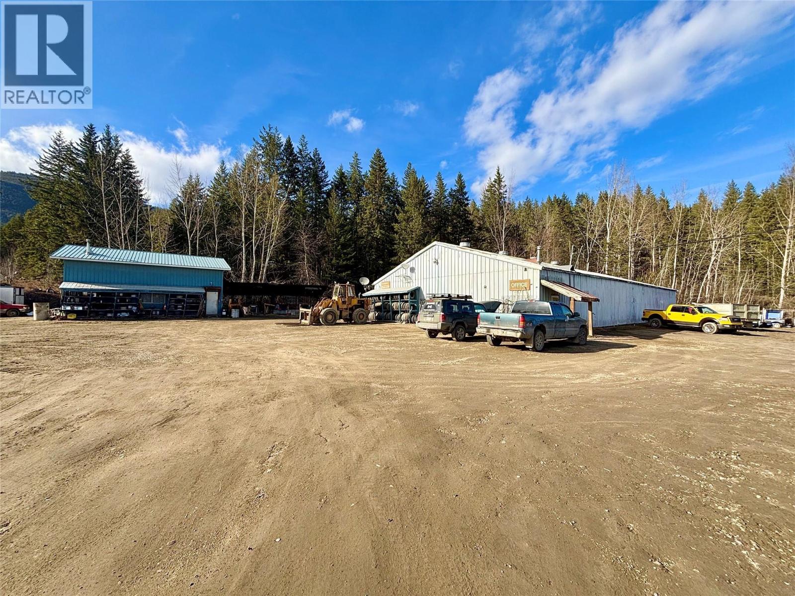 4751 5th Avenue SW, Salmon Arm, British Columbia V1E 2Y9 - Photo 27 - 10386796