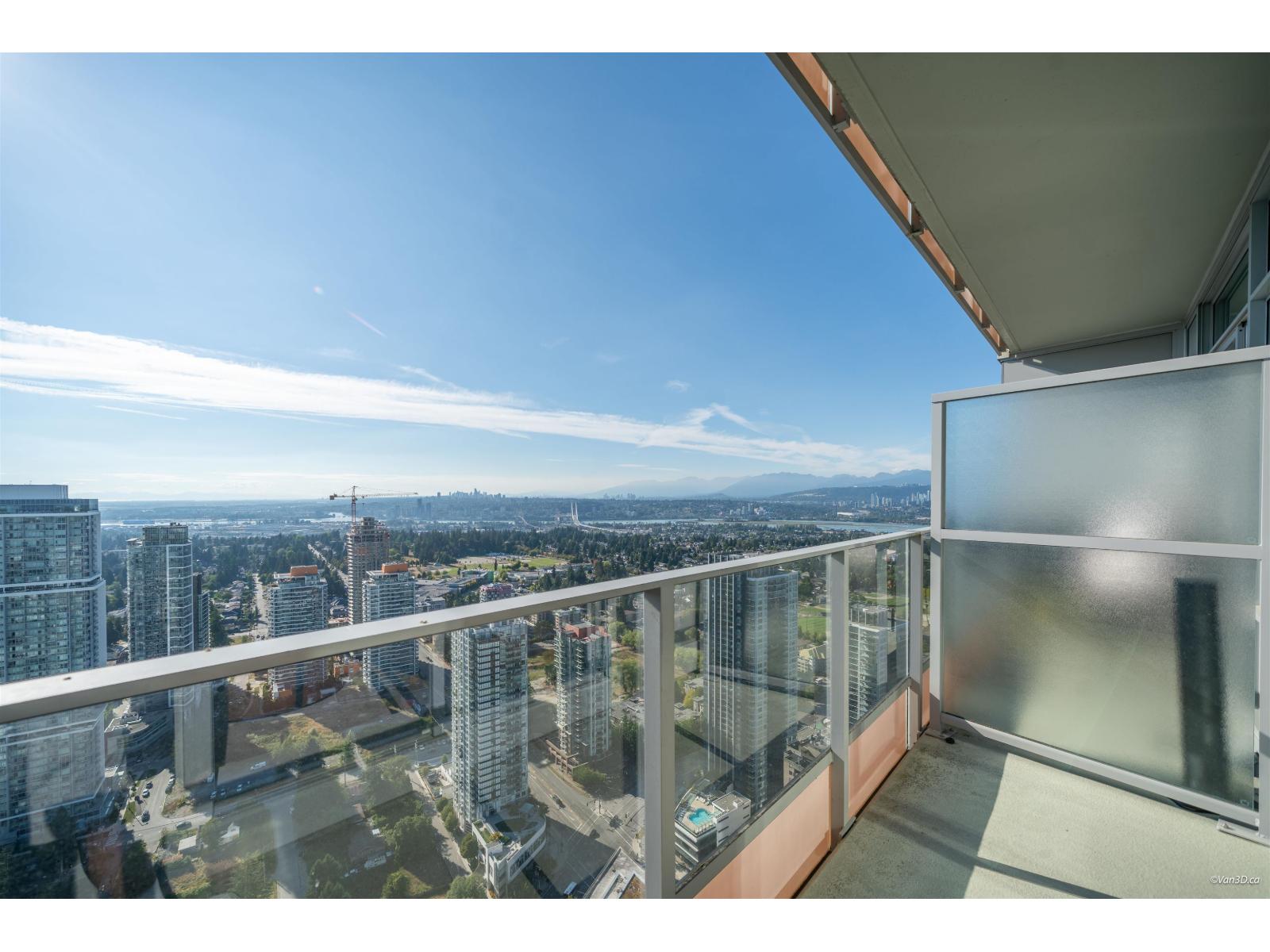 4807 13495 CENTRAL AVENUE, Surrey, British Columbia