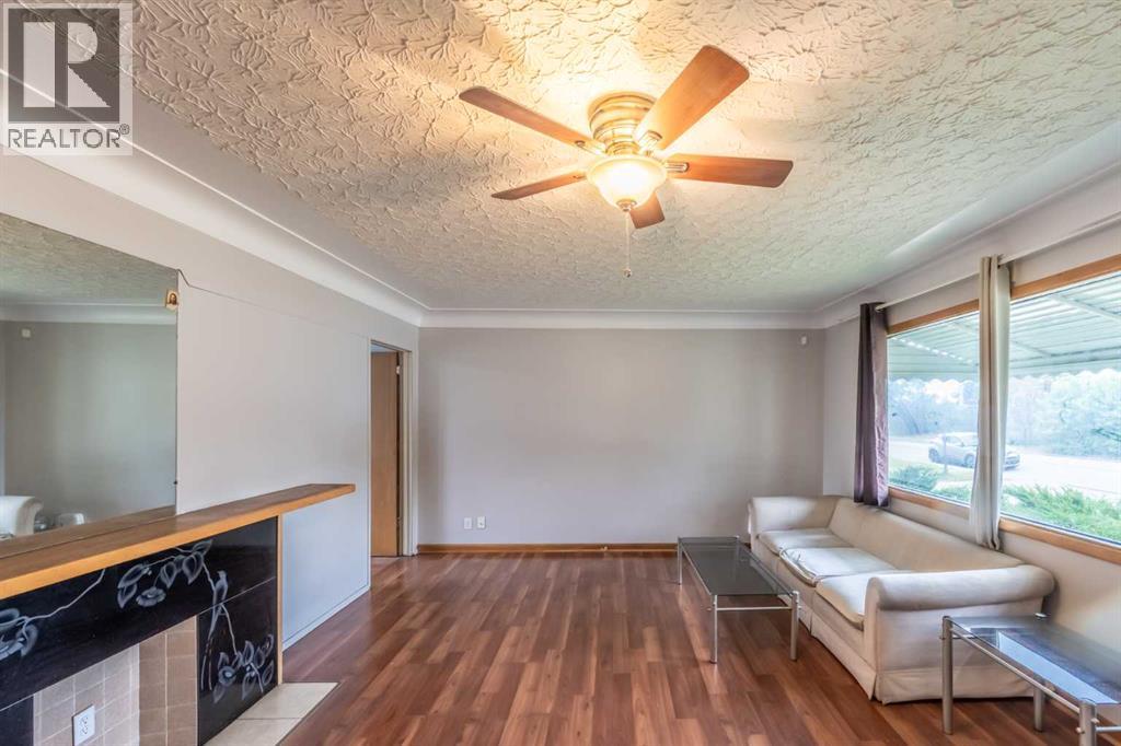 2628 Capitol Hill Crescent NW, Calgary, Alberta  T2M 4C3 - Photo 2 - A2338214