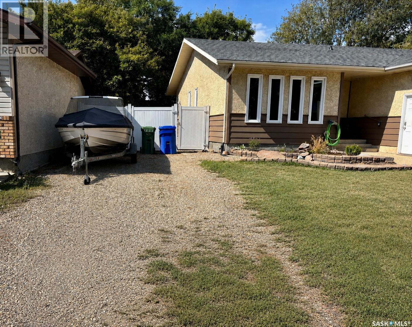 1214 Devonshire Drive N, Regina, Saskatchewan  S4X 3E1 - Photo 3 - SK046605