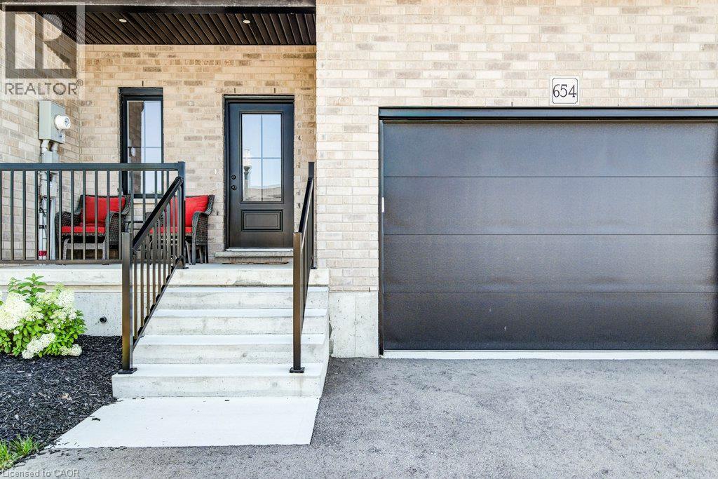 654 Wray Avenue S, Listowel, Ontario  N4W 3K9 - Photo 5 - 40852898