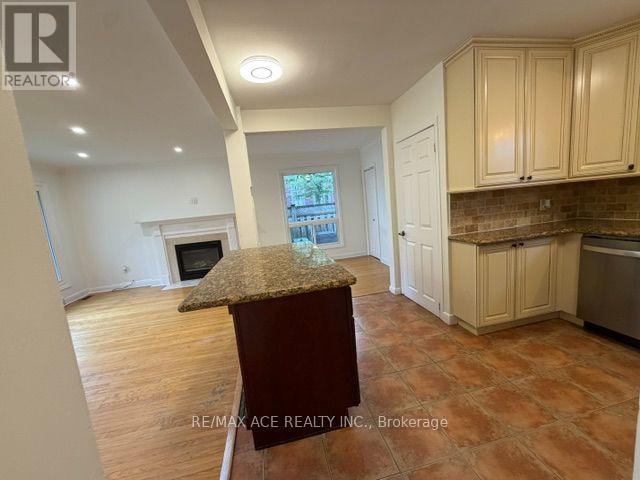 Main - 246 Horsham Avenue, Toronto, Ontario  M2N 2A6 - Photo 4 - C13720348