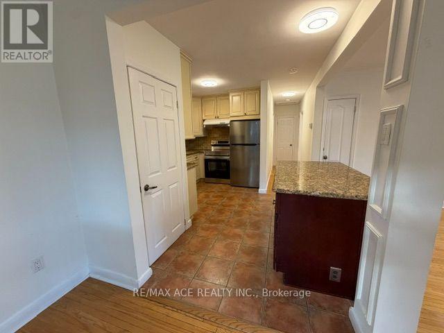 Main - 246 Horsham Avenue, Toronto, Ontario  M2N 2A6 - Photo 5 - C13720348