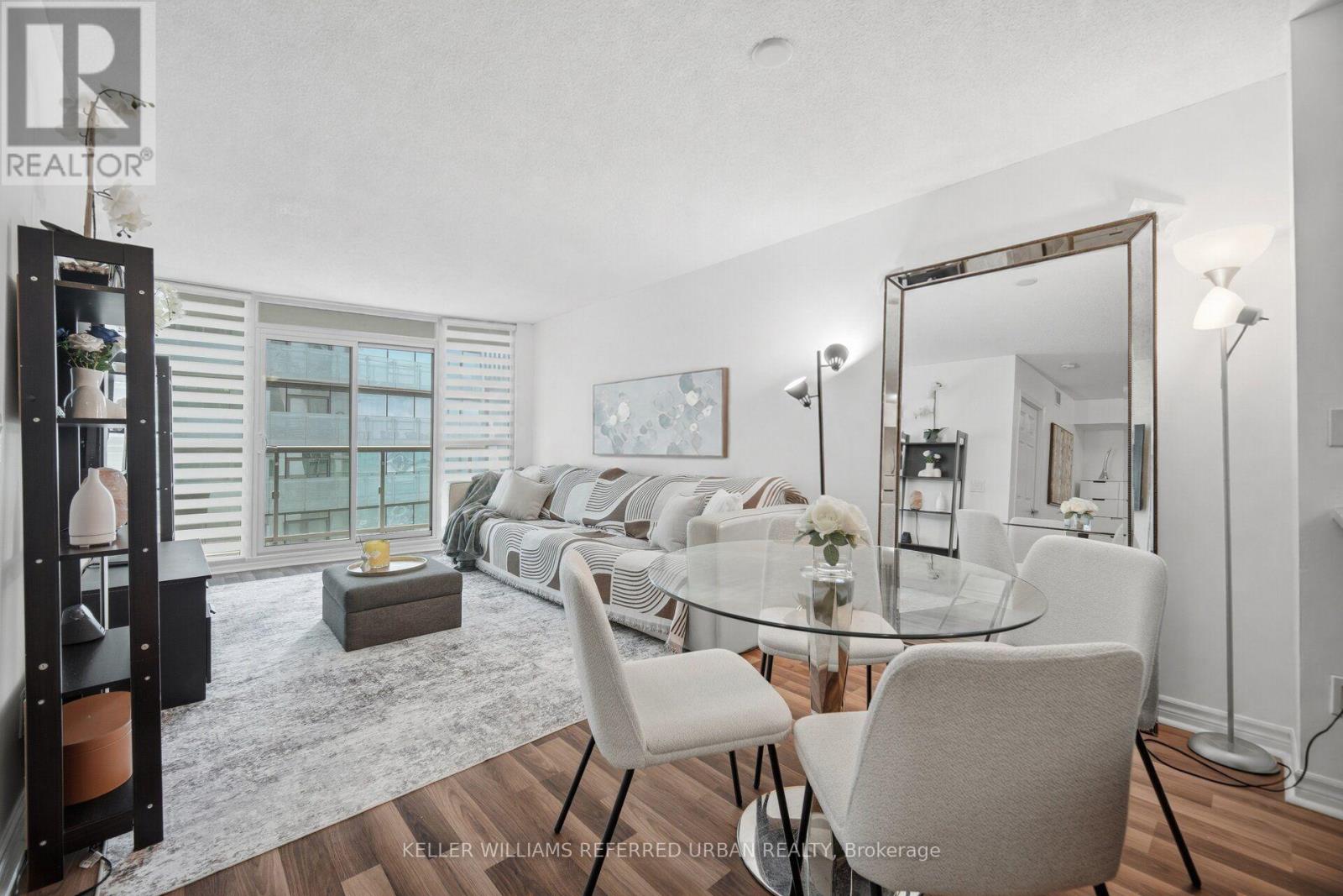 3708 - 19 Grand Trunk Crescent, Toronto, Ontario  M5J 3A3 - Photo 2 - C13720354