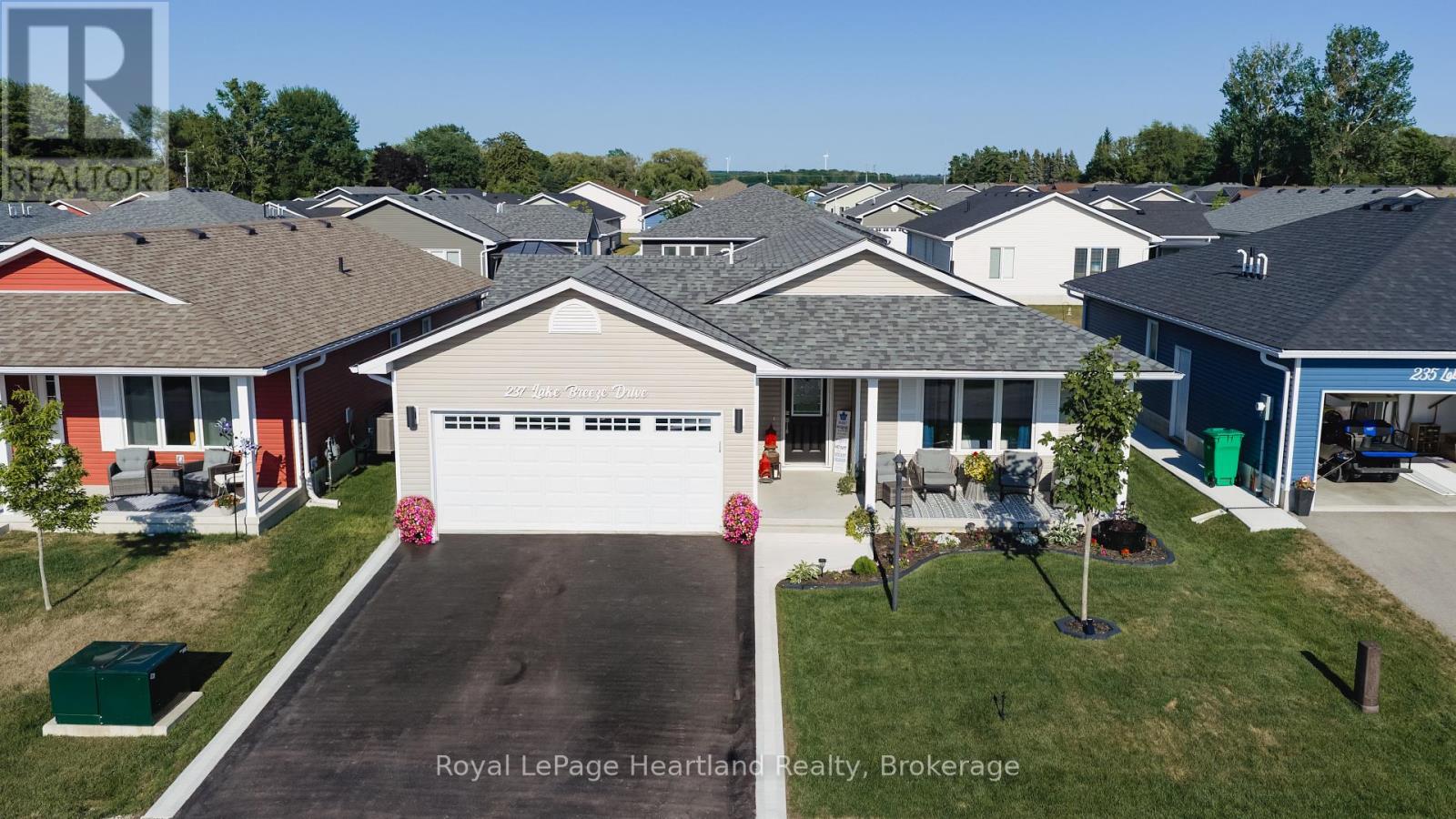 237 Lake Breeze Drive, Ashfield-Colborne-Wawanosh, Ontario  N7A 0C6 - Photo 2 - X13639648