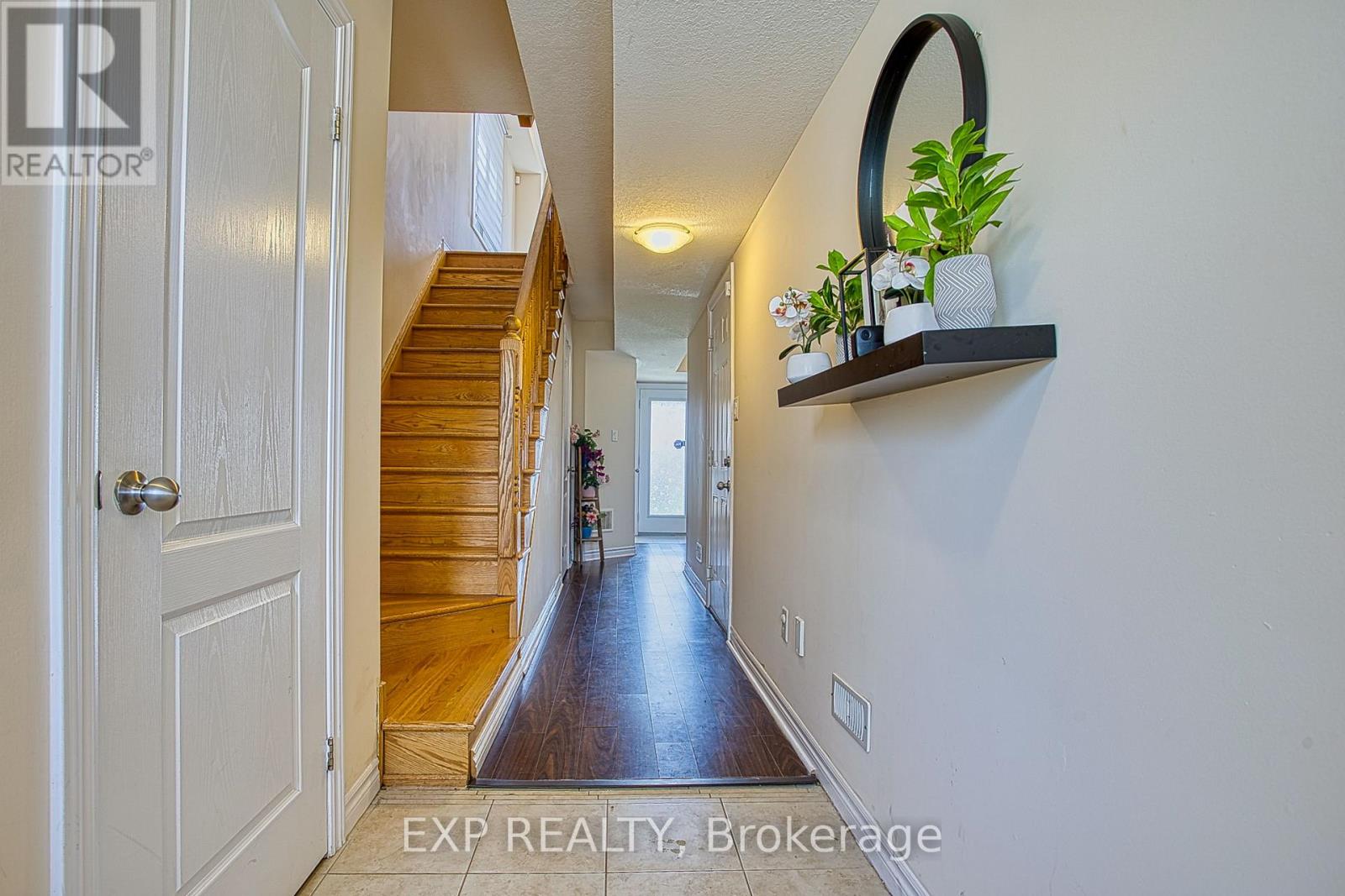 61 Mayland Trail, Hamilton, Ontario  L8J 0G4 - Photo 4 - X13720346
