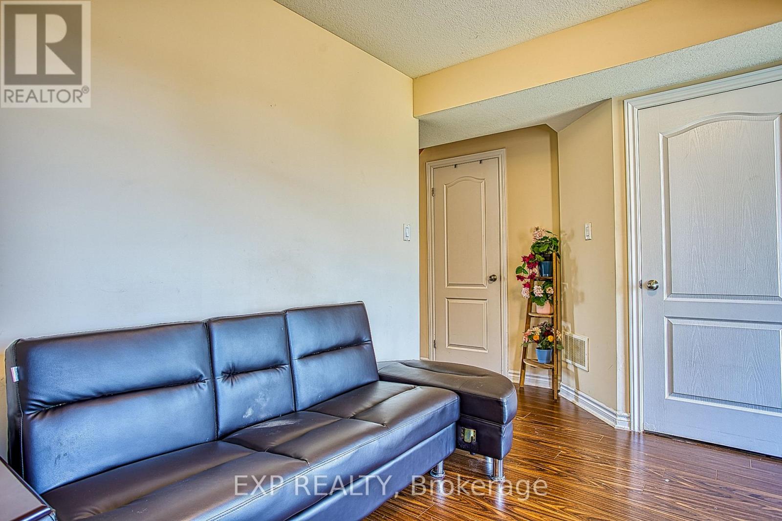 61 Mayland Trail, Hamilton, Ontario  L8J 0G4 - Photo 9 - X13720346