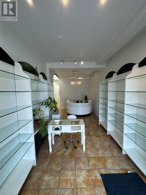 2400 KINGSTON ROAD, Toronto, Ontario