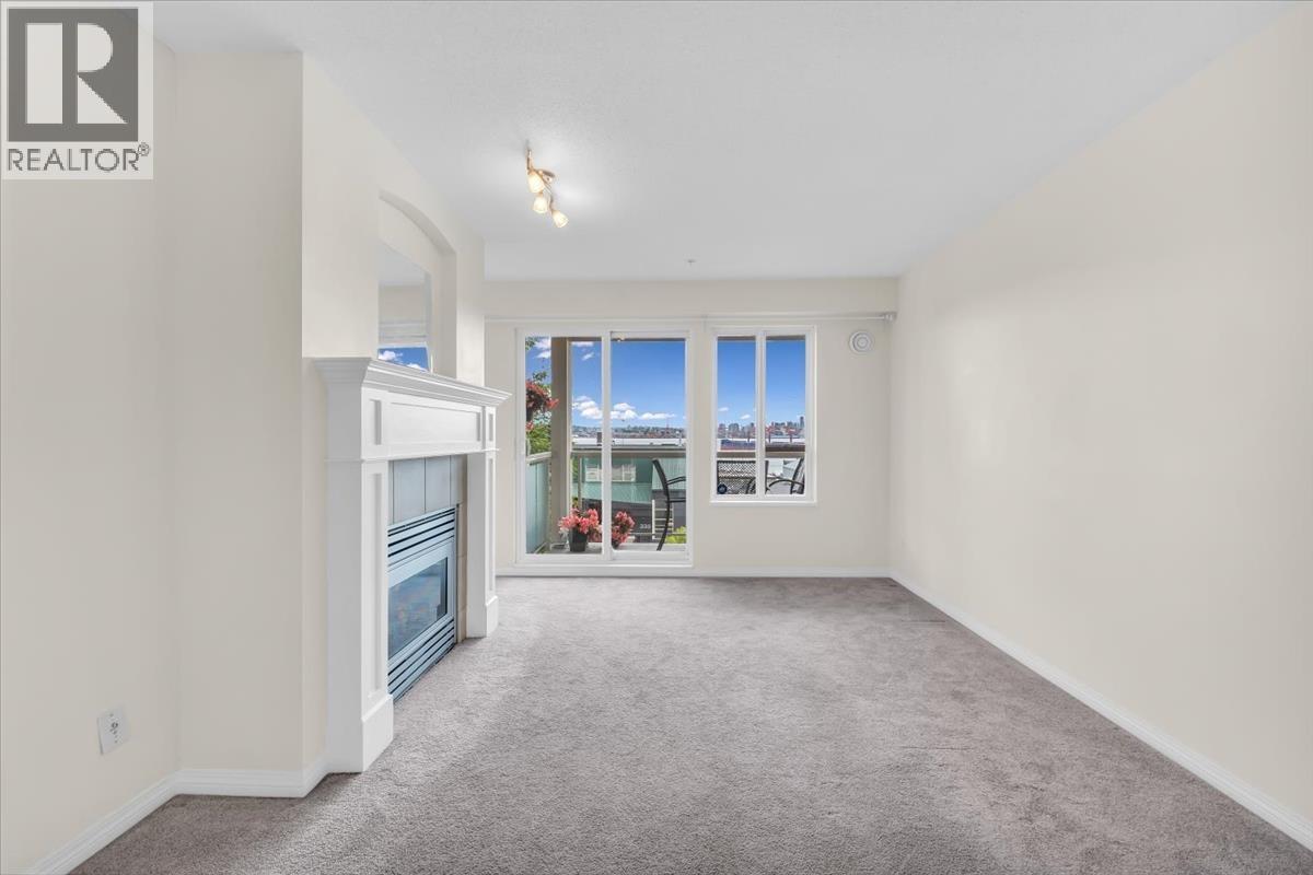 208 333 E 1st Street, North Vancouver, British Columbia V7L 4W9 - Photo 12 - R3159524
