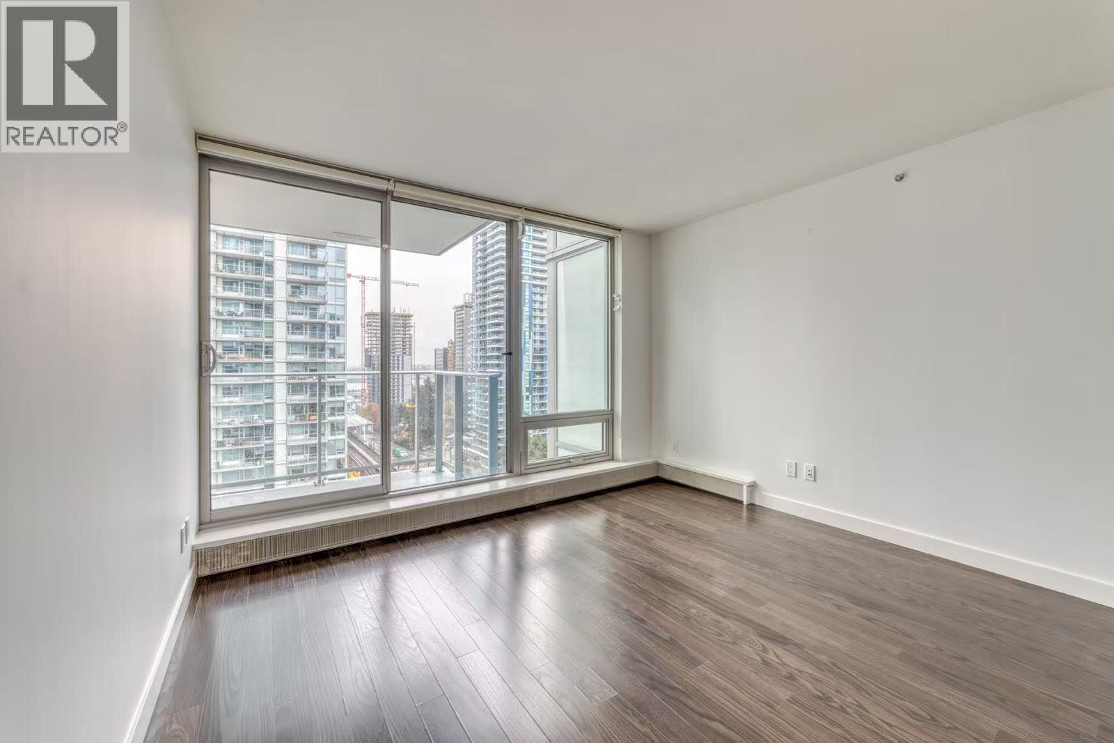 8031 Nunavut Lane, Vancouver, British Columbia V5X 0C9 - Photo 3 - R3159546