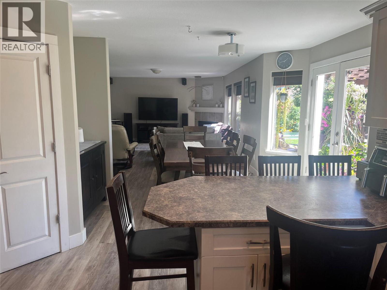 2003 Panorama Court, Kamloops, British Columbia  V2E 2S1 - Photo 6 - 10399079