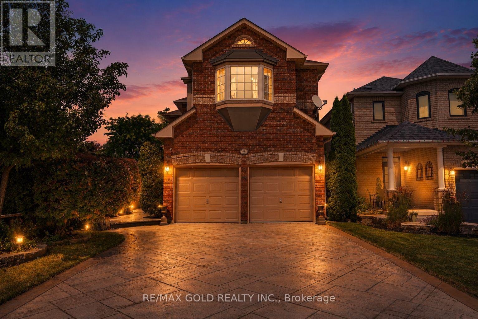 18 SUNDRIDGE STREET, Brampton, Ontario