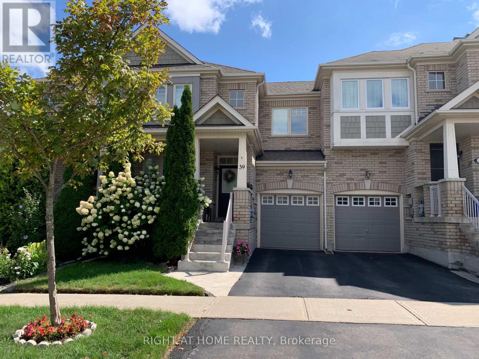 39 PEXTON AVENUE, Richmond Hill, Ontario