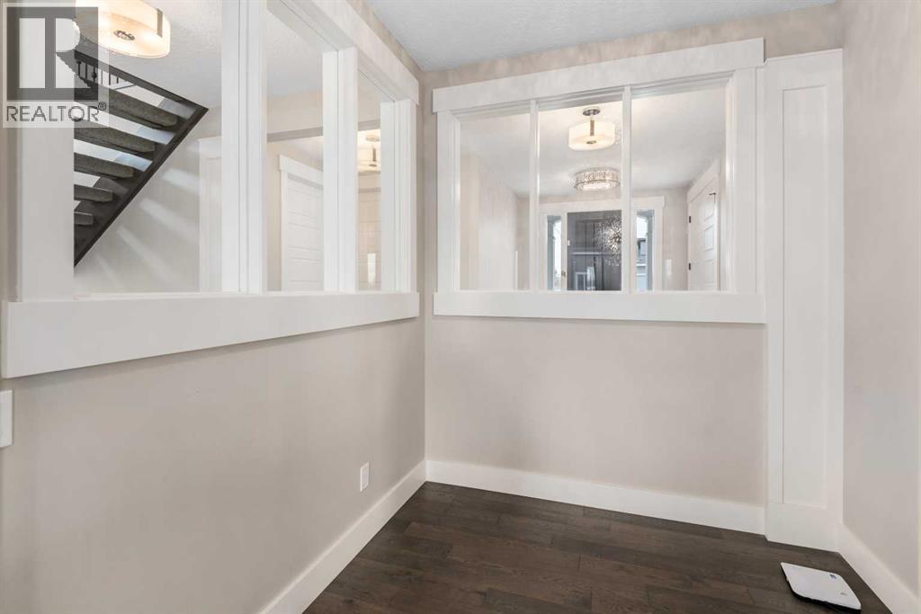 45 Rockcliff Heights NW, Calgary, Alberta  T3G 0C7 - Photo 9 - A2324286