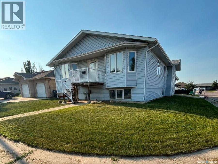 851 Carr Terrace, Saskatoon, Saskatchewan  S7S 1L9 - Photo 1 - SK046876