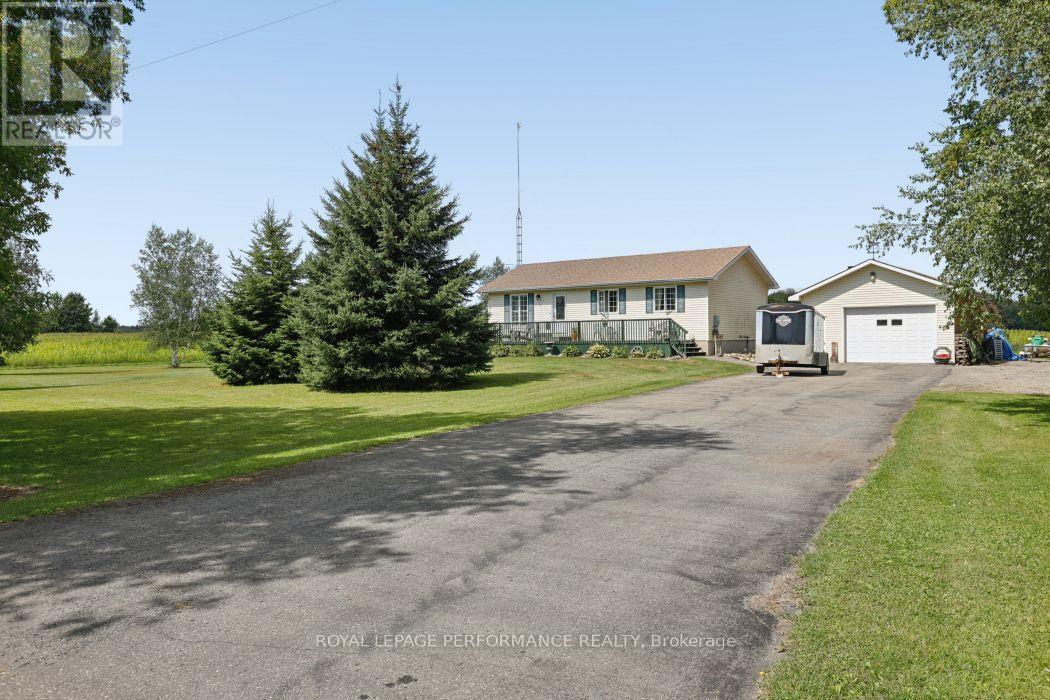 10607 Pleasant Valley Road, South Dundas, Ontario