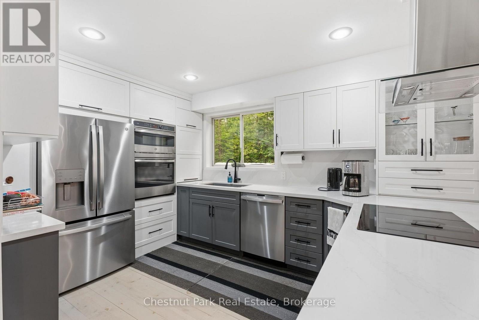 647 LYNX LAKE ROAD, Huntsville, Ontario