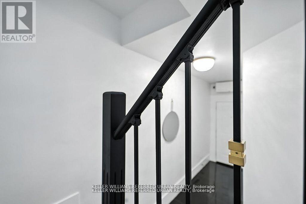 Upper - 1182 Ossington Avenue, Toronto, Ontario  M6G 3W1 - Photo 4 - C13720396