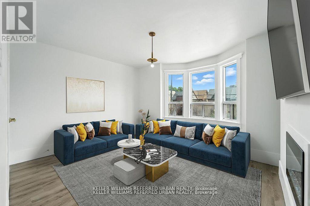 Upper - 1182 Ossington Avenue, Toronto, Ontario  M6G 3W1 - Photo 6 - C13720396