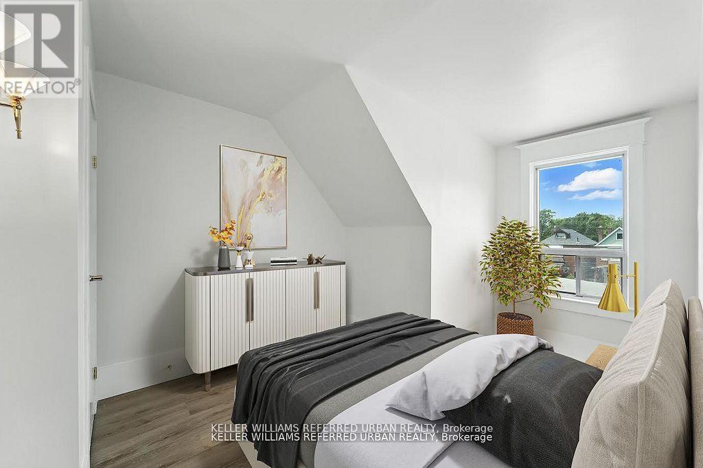 Upper - 1182 Ossington Avenue, Toronto, Ontario  M6G 3W1 - Photo 7 - C13720396