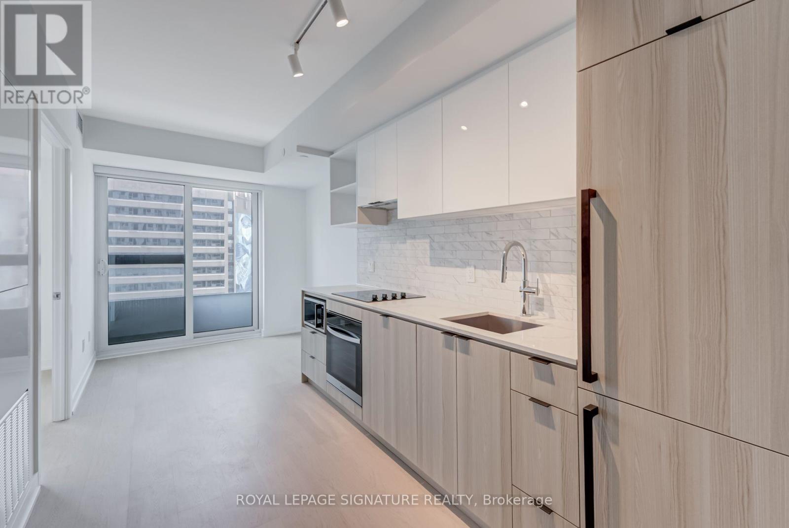 1201 - 252 Church Street, Toronto, Ontario  M5B 0E6 - Photo 2 - C13720424