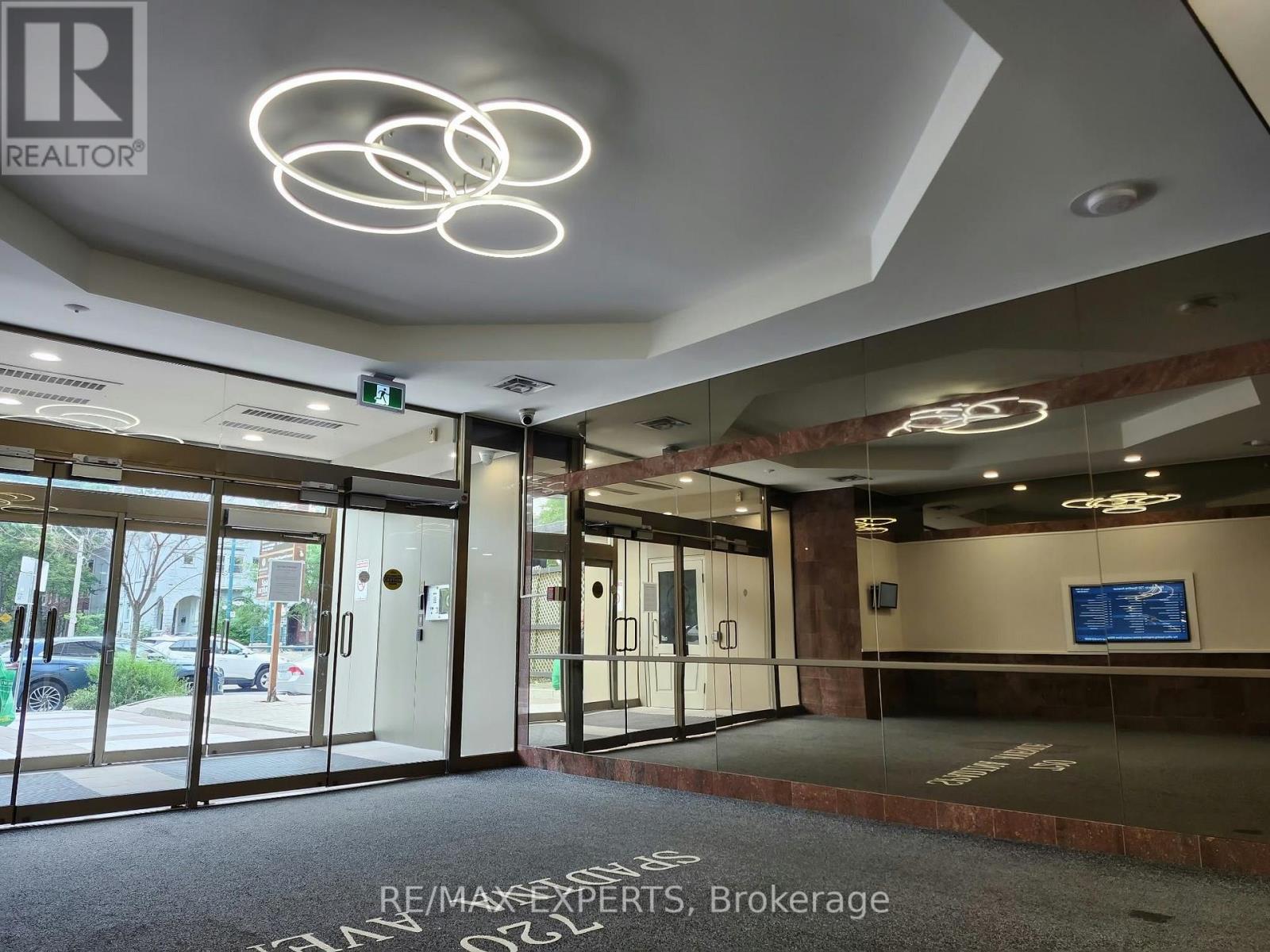 315 - 720 Spadina Avenue, Toronto, Ontario  M5S 2T9 - Photo 2 - C13720430