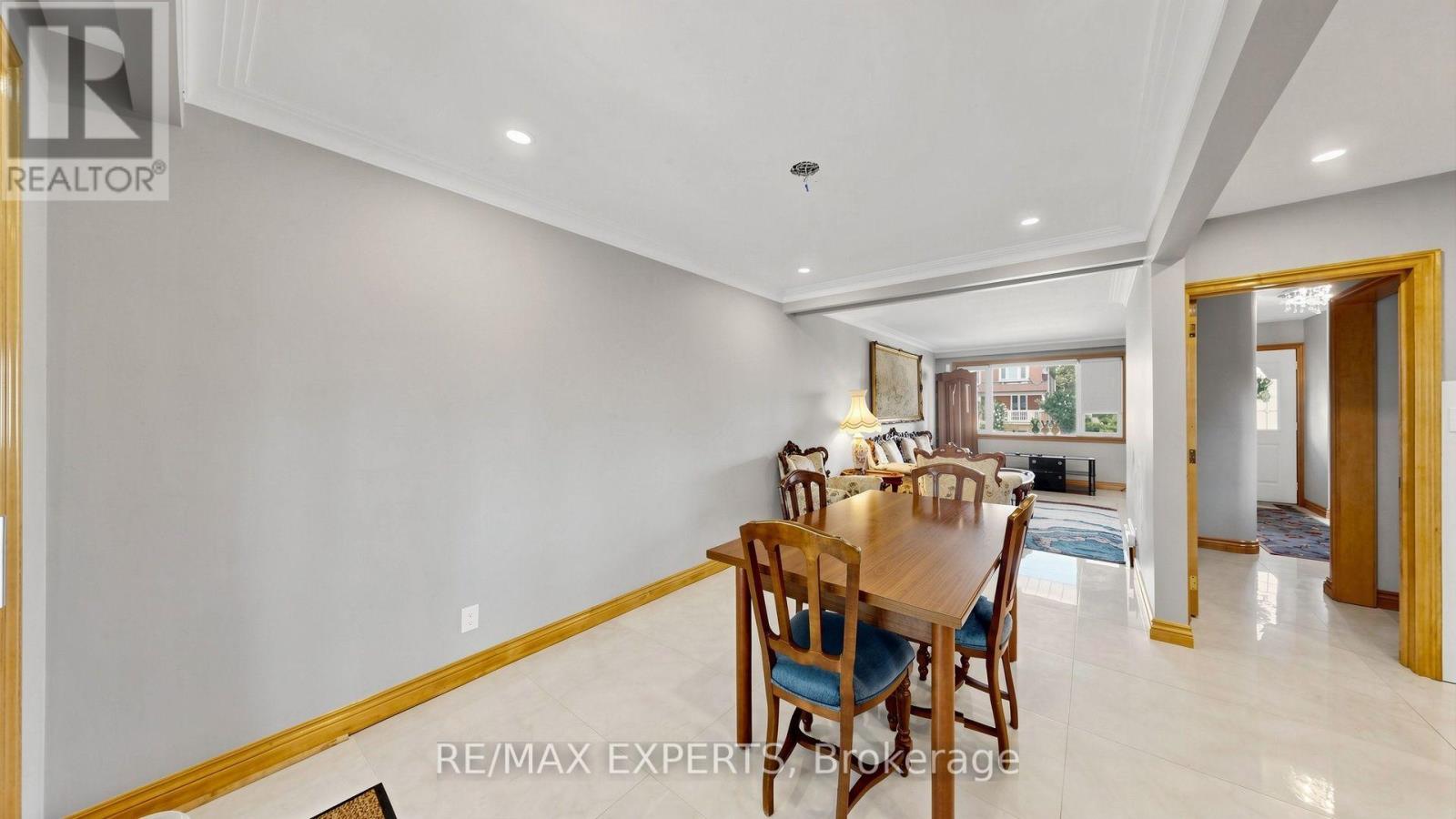145 Gloucester Grove, Toronto, Ontario  M6C 2A9 - Photo 14 - C13720438