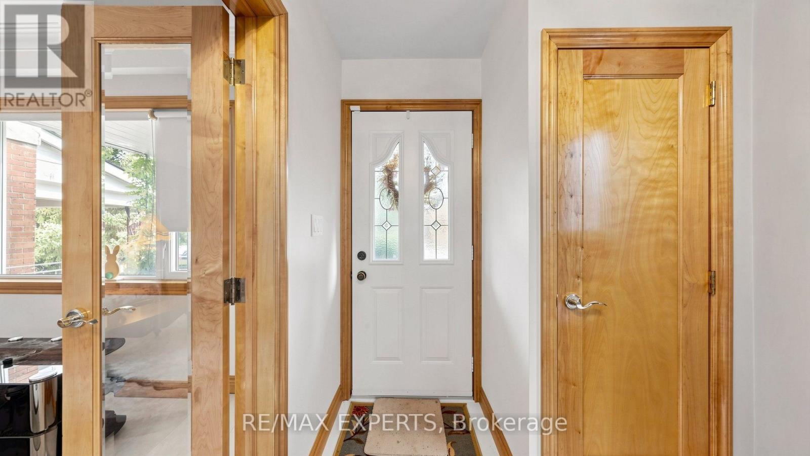 145 Gloucester Grove, Toronto, Ontario  M6C 2A9 - Photo 18 - C13720438