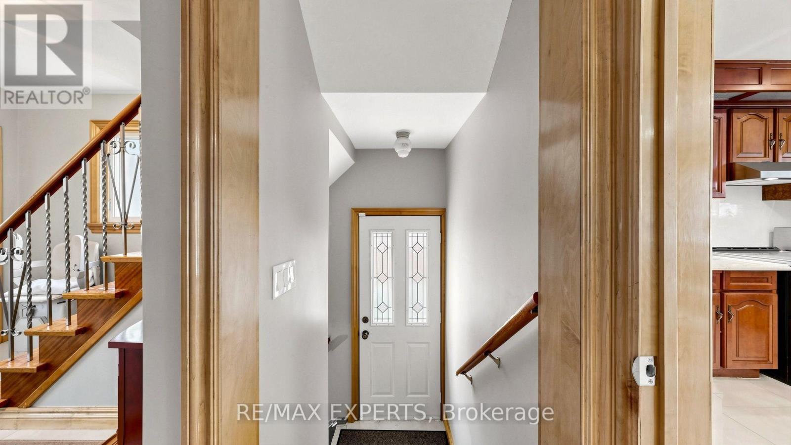 145 Gloucester Grove, Toronto, Ontario  M6C 2A9 - Photo 27 - C13720438