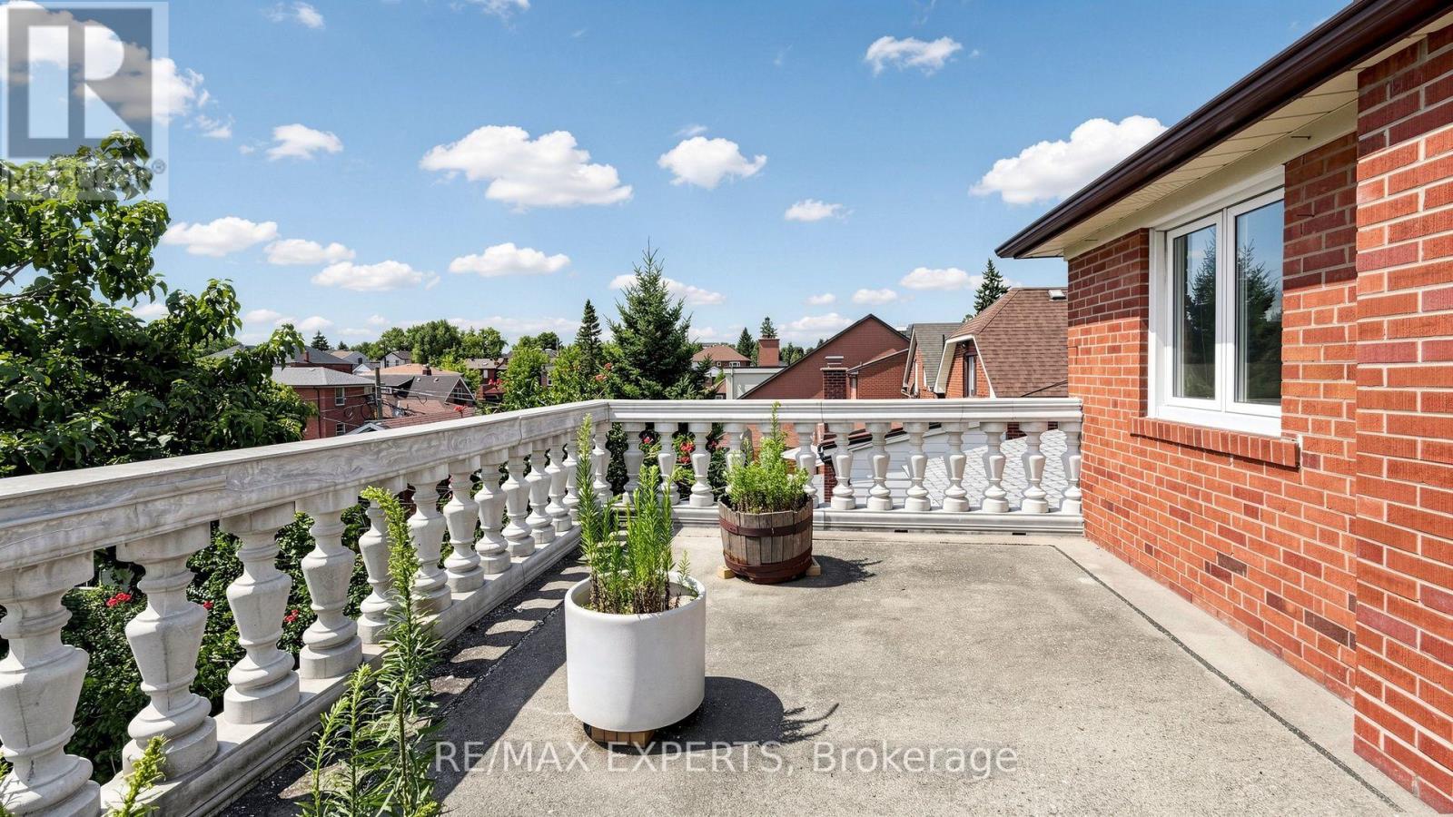 145 Gloucester Grove, Toronto, Ontario  M6C 2A9 - Photo 43 - C13720438
