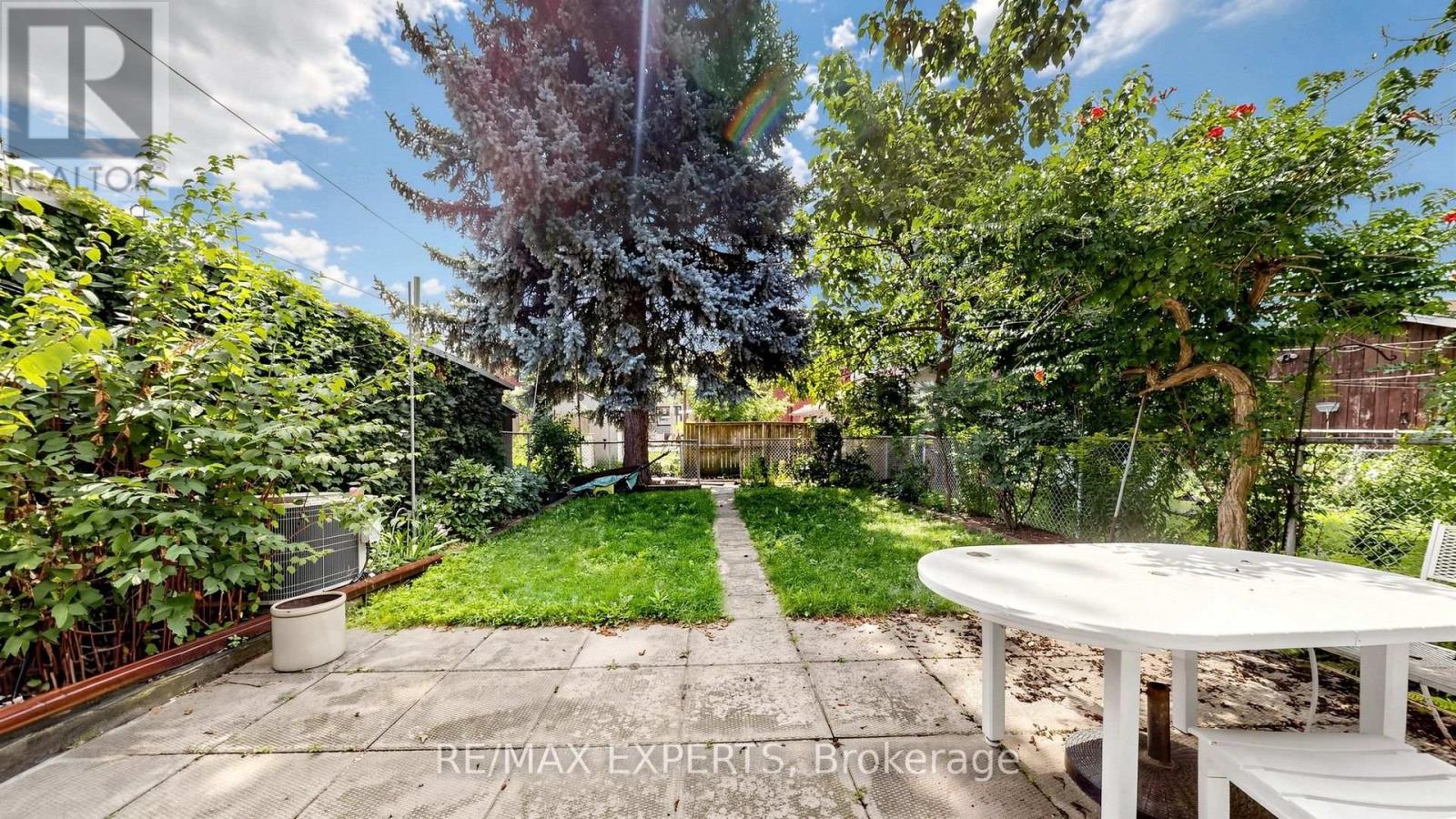 145 Gloucester Grove, Toronto, Ontario  M6C 2A9 - Photo 48 - C13720438