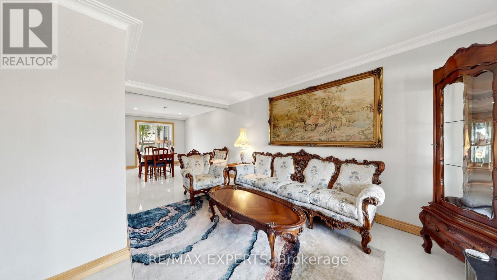 145 Gloucester Grove, Toronto, Ontario  M6C 2A9 - Photo 5 - C13720438