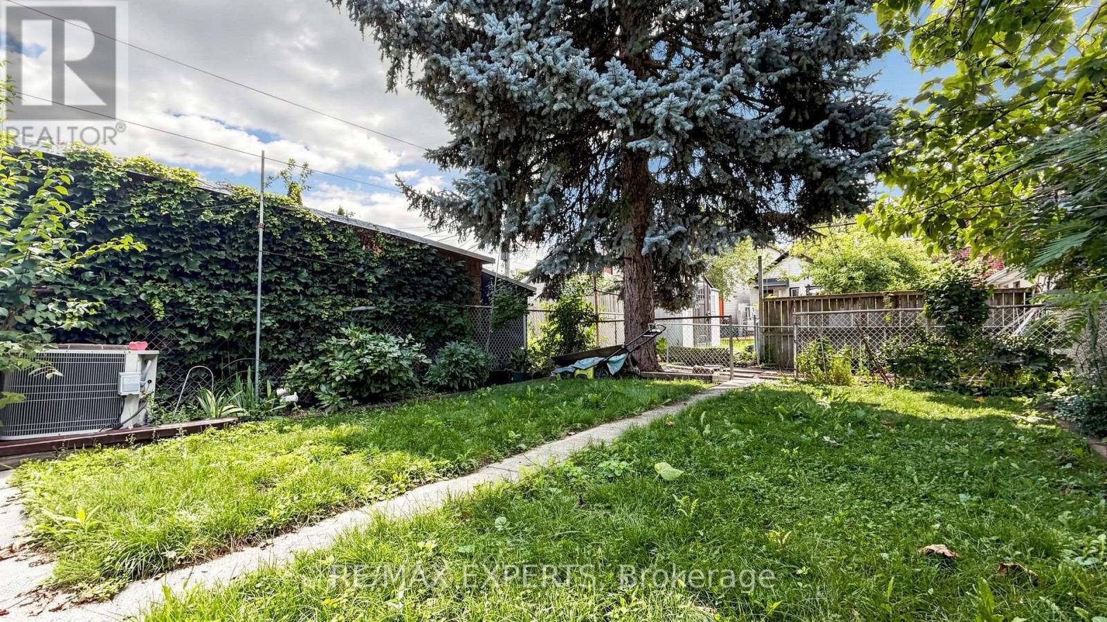 145 Gloucester Grove, Toronto, Ontario  M6C 2A9 - Photo 50 - C13720438