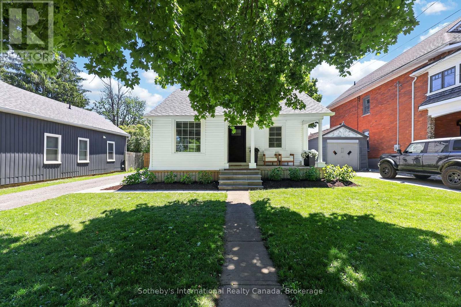 131 BRUCE STREET S, Blue Mountains, Ontario