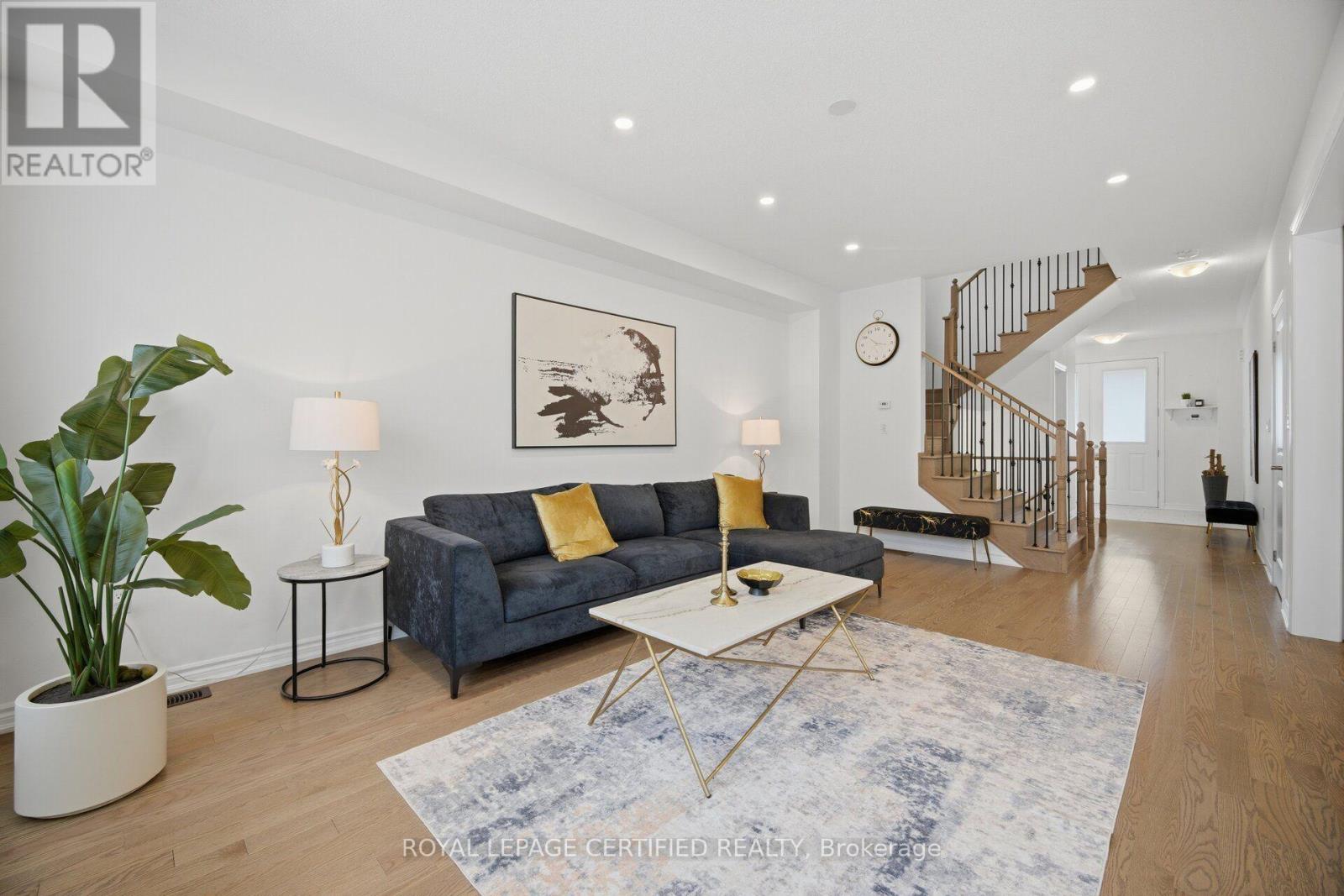 29 Lippa Drive, Caledon, Ontario  L7C 4M3 - Photo 12 - W13720404