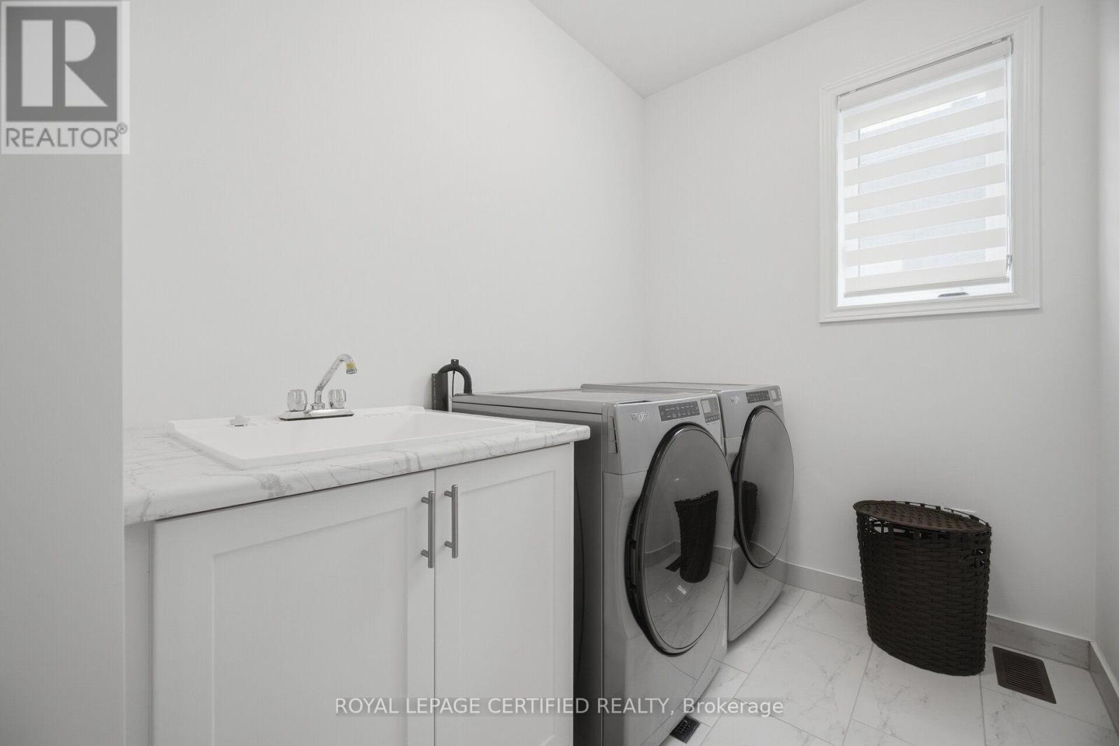 29 Lippa Drive, Caledon, Ontario  L7C 4M3 - Photo 32 - W13720404