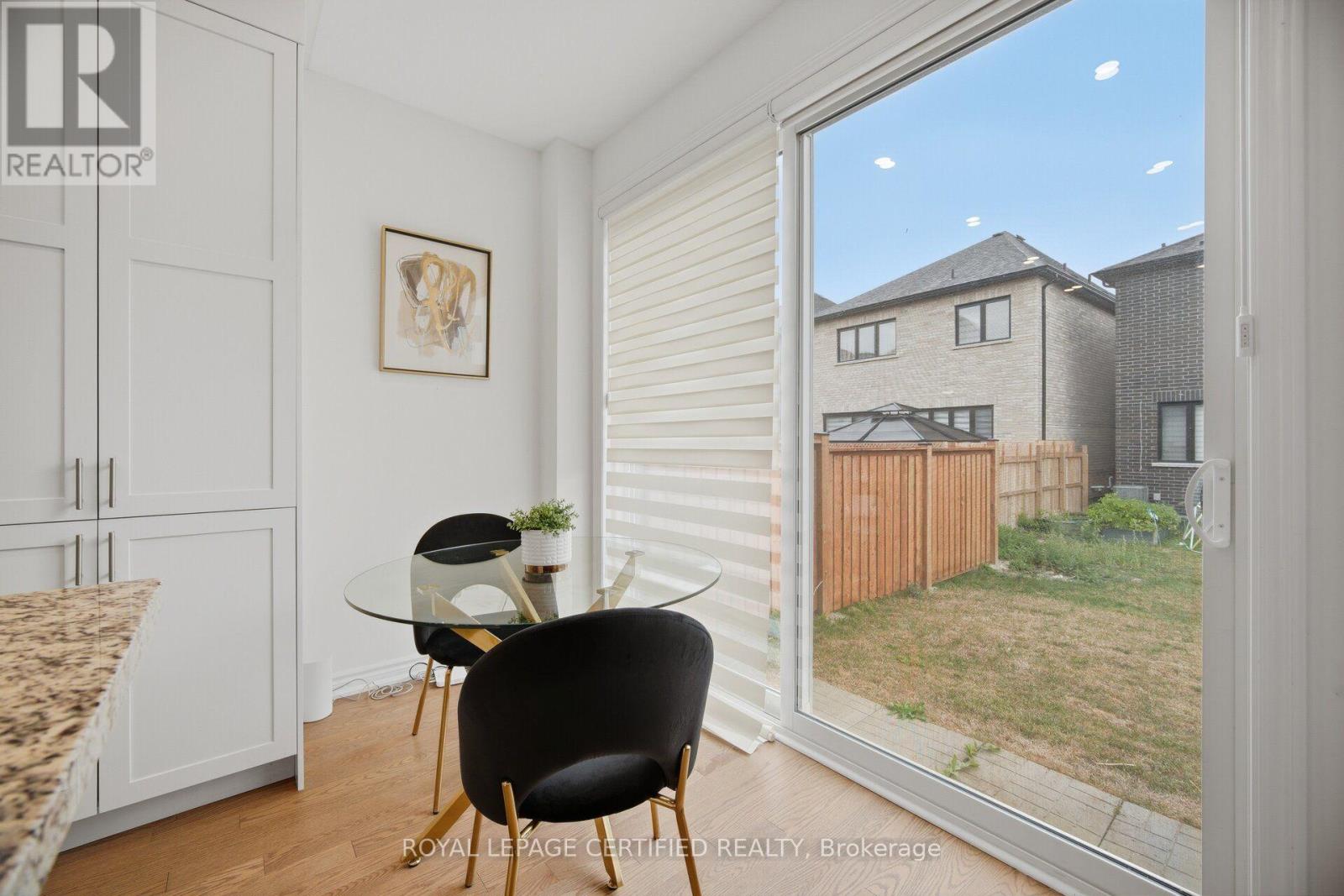 29 Lippa Drive, Caledon, Ontario  L7C 4M3 - Photo 7 - W13720404
