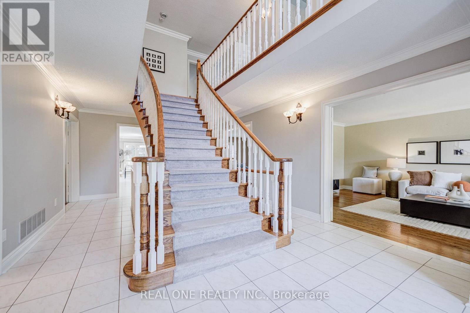 2025 Burbank Drive, Mississauga, Ontario  L5L 2T6 - Photo 10 - W13720412