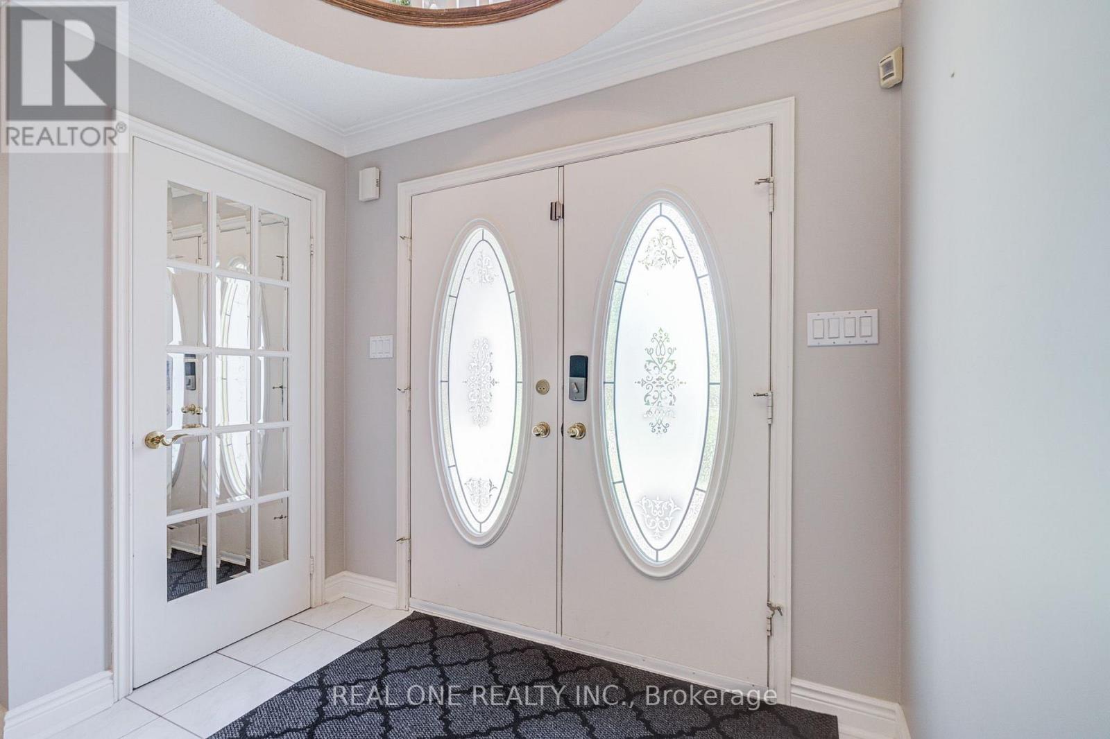 2025 Burbank Drive, Mississauga, Ontario  L5L 2T6 - Photo 8 - W13720412