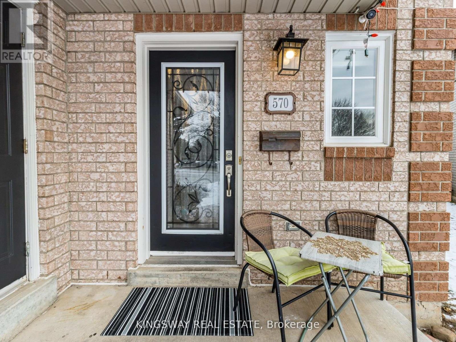 570 Enfield Road, Burlington, Ontario  L7T 2X5 - Photo 2 - W13720474