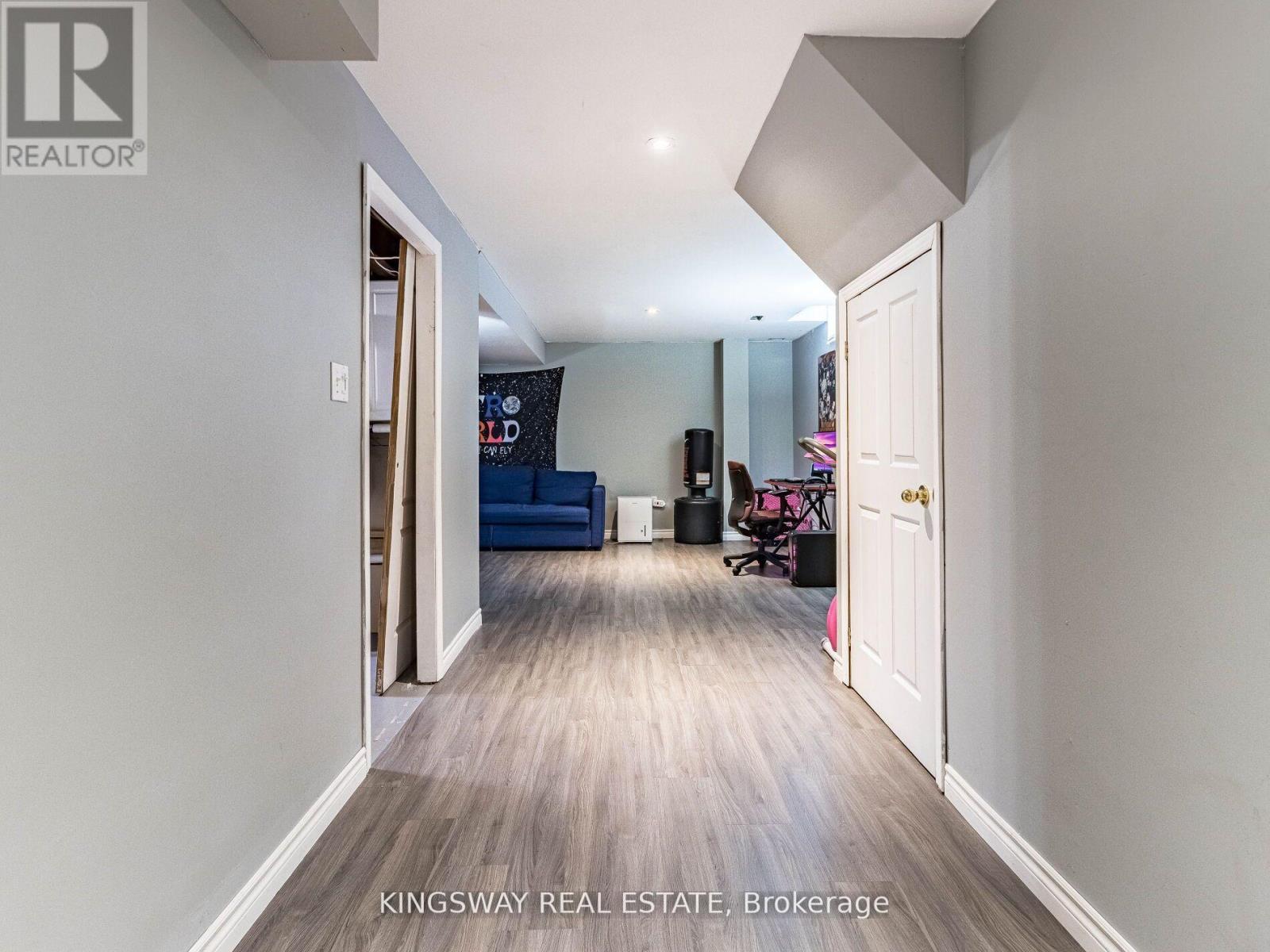 570 Enfield Road, Burlington, Ontario  L7T 2X5 - Photo 32 - W13720474