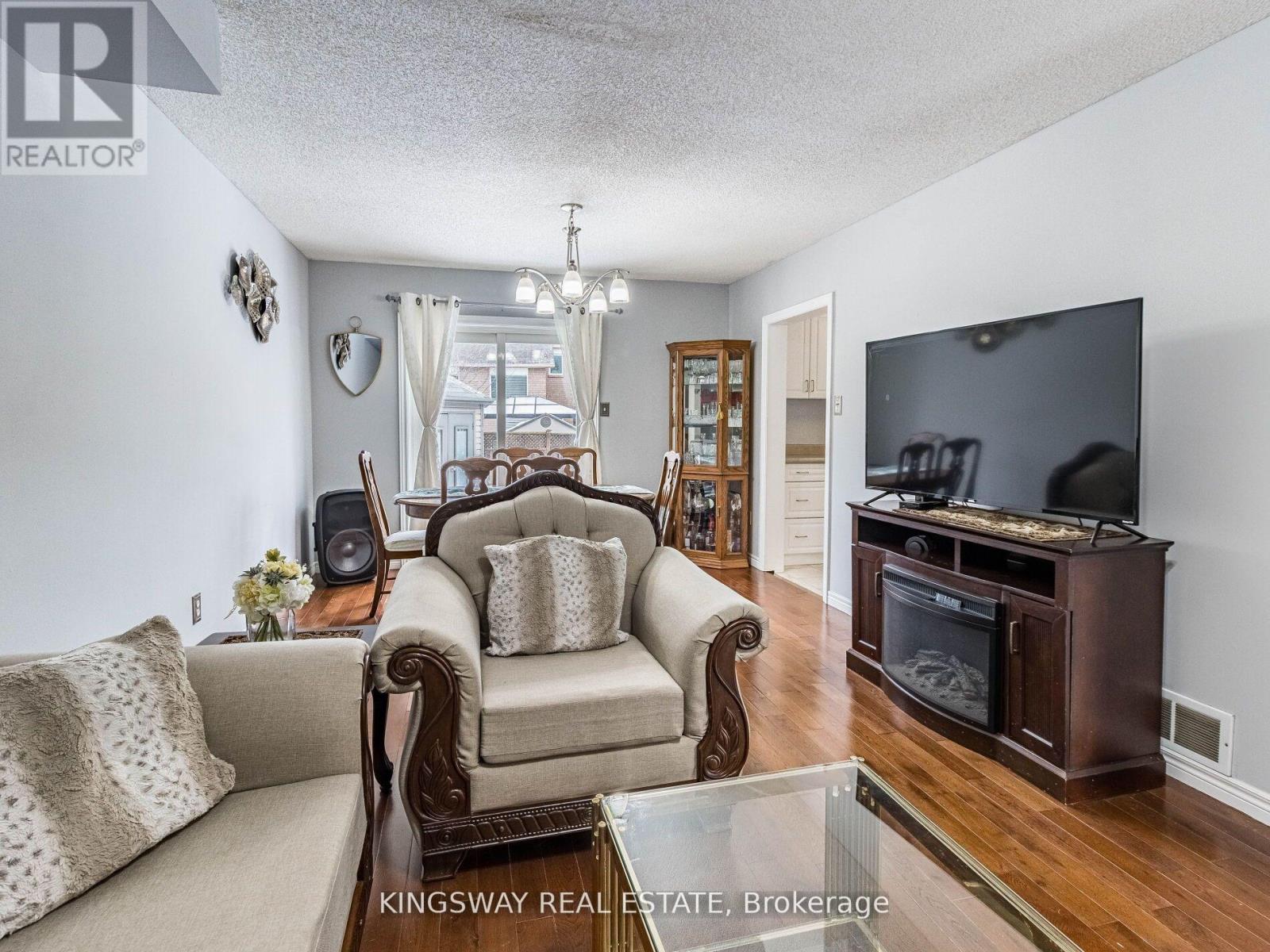 570 Enfield Road, Burlington, Ontario  L7T 2X5 - Photo 9 - W13720474