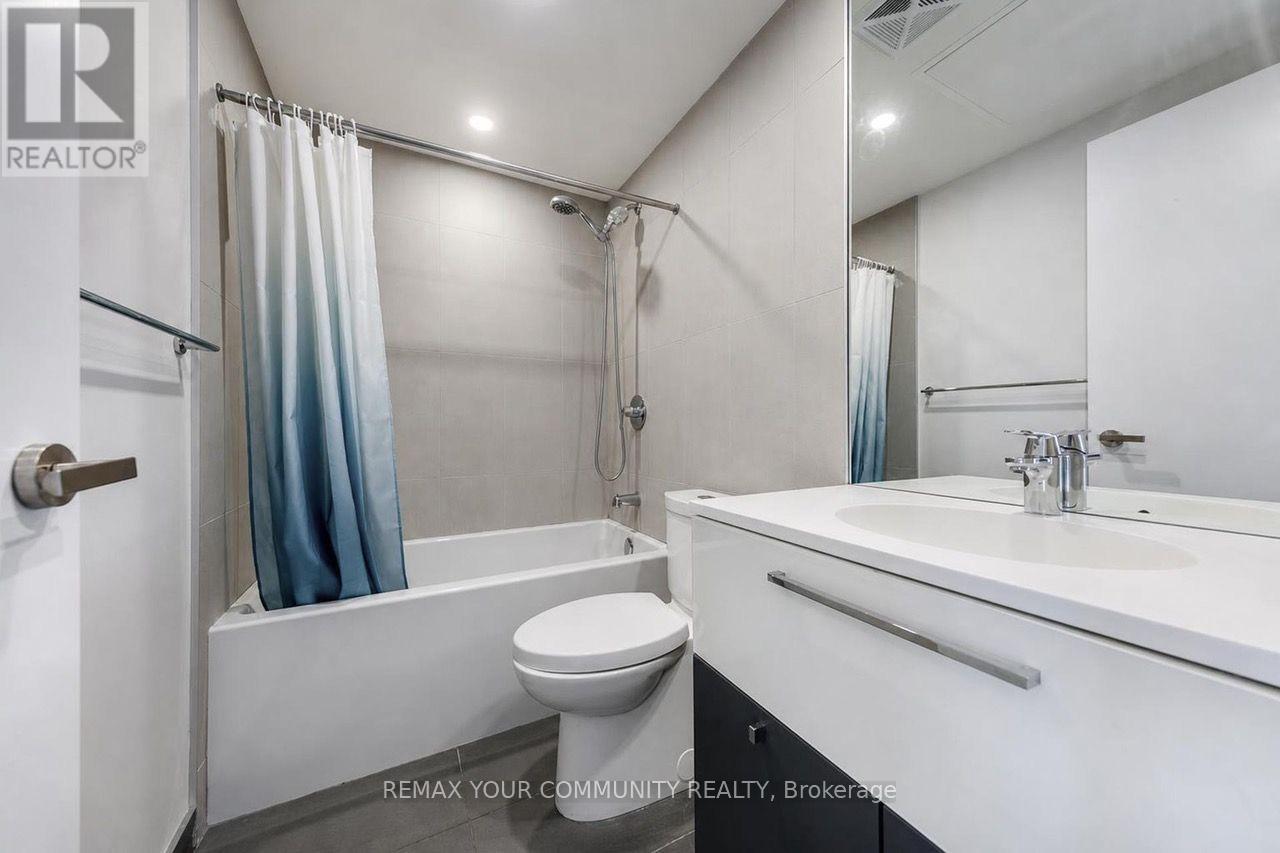 2711 - 15 Grenville Street, Toronto, Ontario  M4Y 0B9 - Photo 3 - C13719136