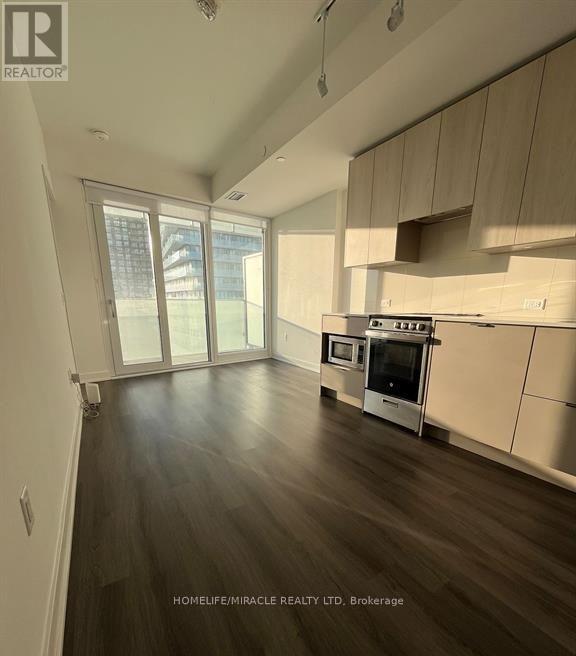 2812 - 3883 Quartz Road, Mississauga, Ontario L5B 0M4 - Photo 2 - W13713608